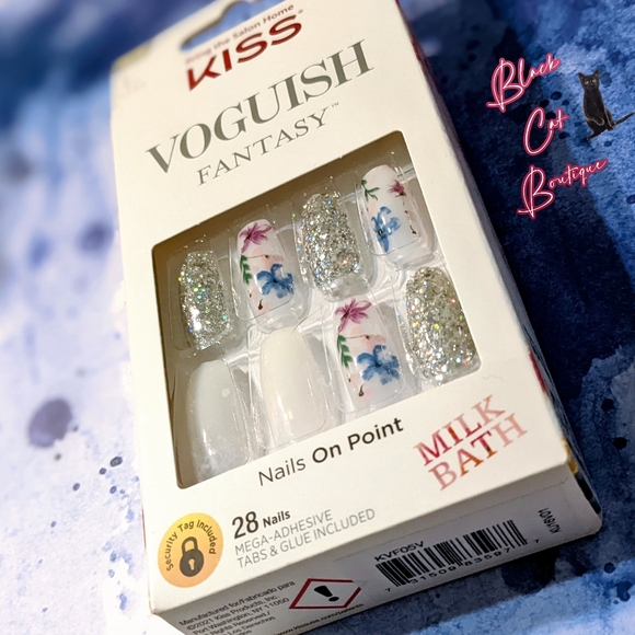 Voguish Fantasy Gel Nails - Picture 3 of 11